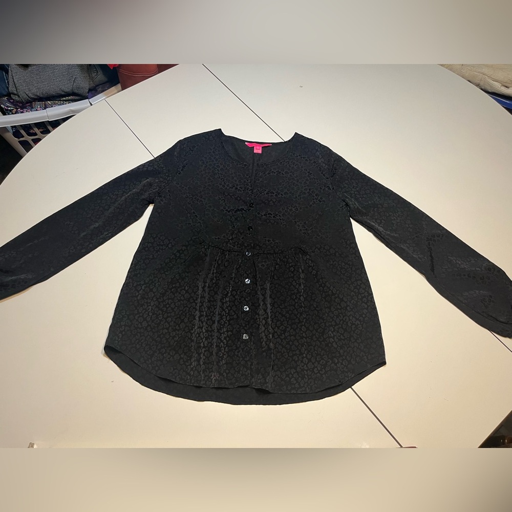 Lilly Pulitzer XS black animal print button down peplum long sleeve shirt